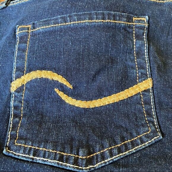 SIGNATURE by LEVI STRAUSS & CO MID RISE STRAIGHT JEANS 12 S NWT - Picture 13 of 13